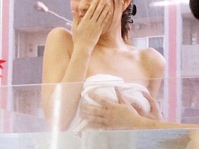「タオルが薄くて乳首透けて見えちゃうね♡」混浴をしている男女が我慢できずに合体しまくる